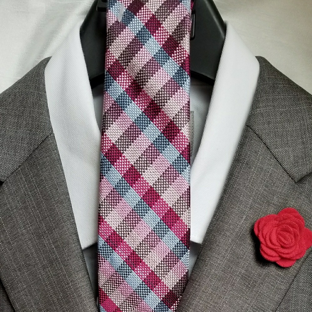 EXPRESS MODERN TIE